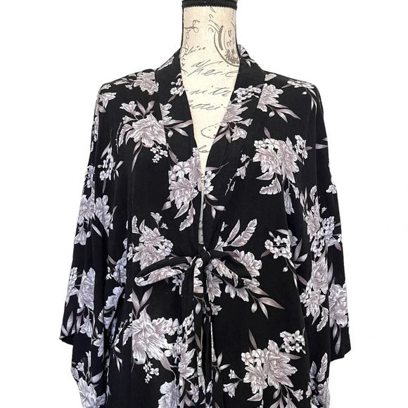 Spiritual Gangster Maya Tie Front Kimono One size - Picture 3 of 7